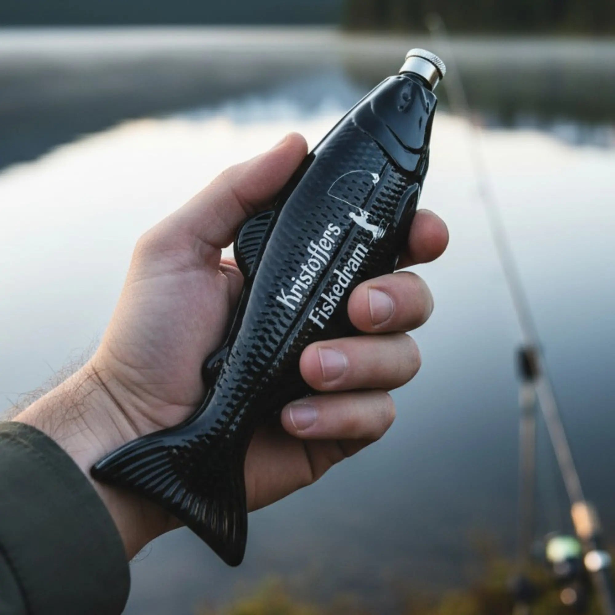 Lommelerke fisk med gravering - personlig gave fra Fjellgave